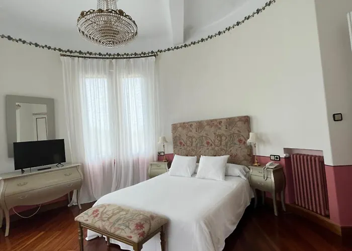 Palacete Peñalba Castropol