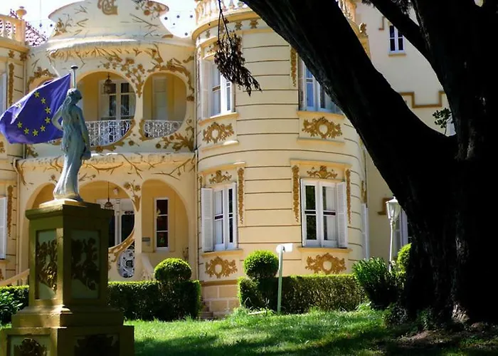 Palacete Peñalba Castropol